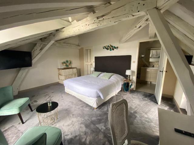 Hostellerie Les Griffons Bourdeilles Экстерьер фото
