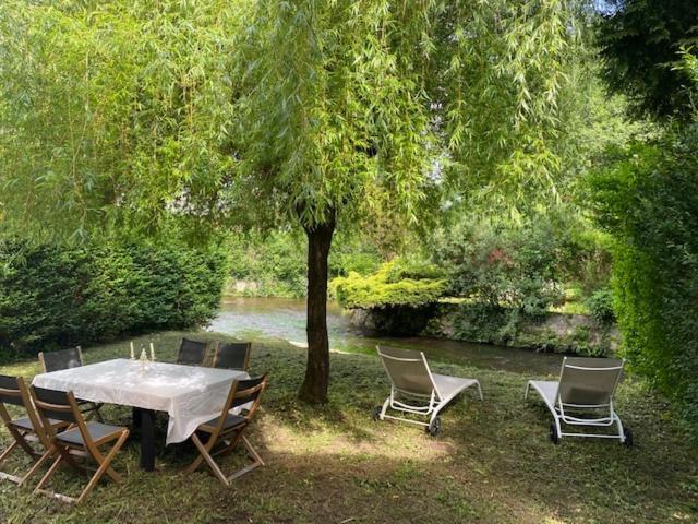 Hostellerie Les Griffons Bourdeilles Экстерьер фото