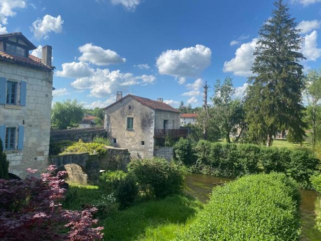Hostellerie Les Griffons Bourdeilles Экстерьер фото