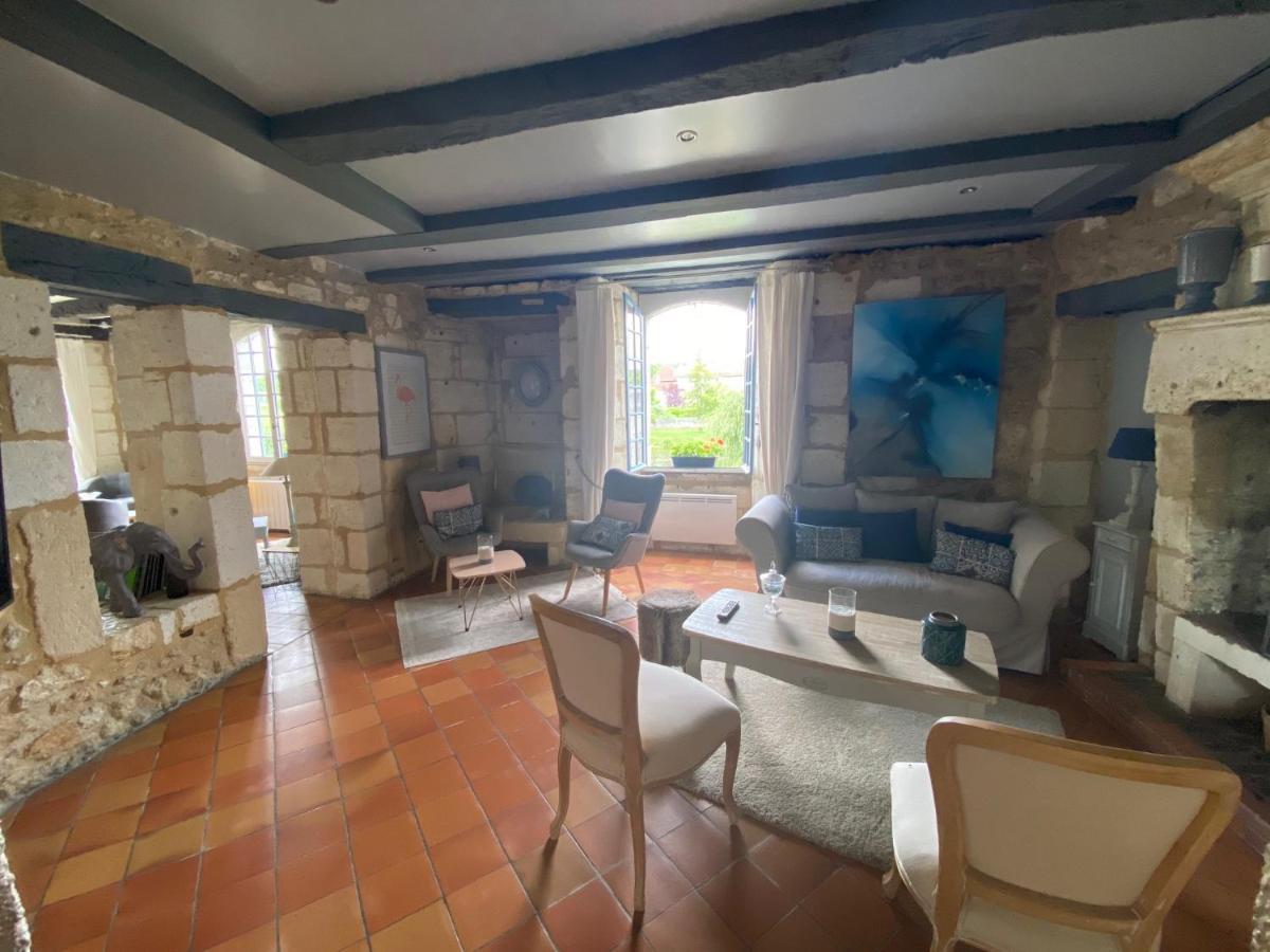 Hostellerie Les Griffons Bourdeilles Экстерьер фото