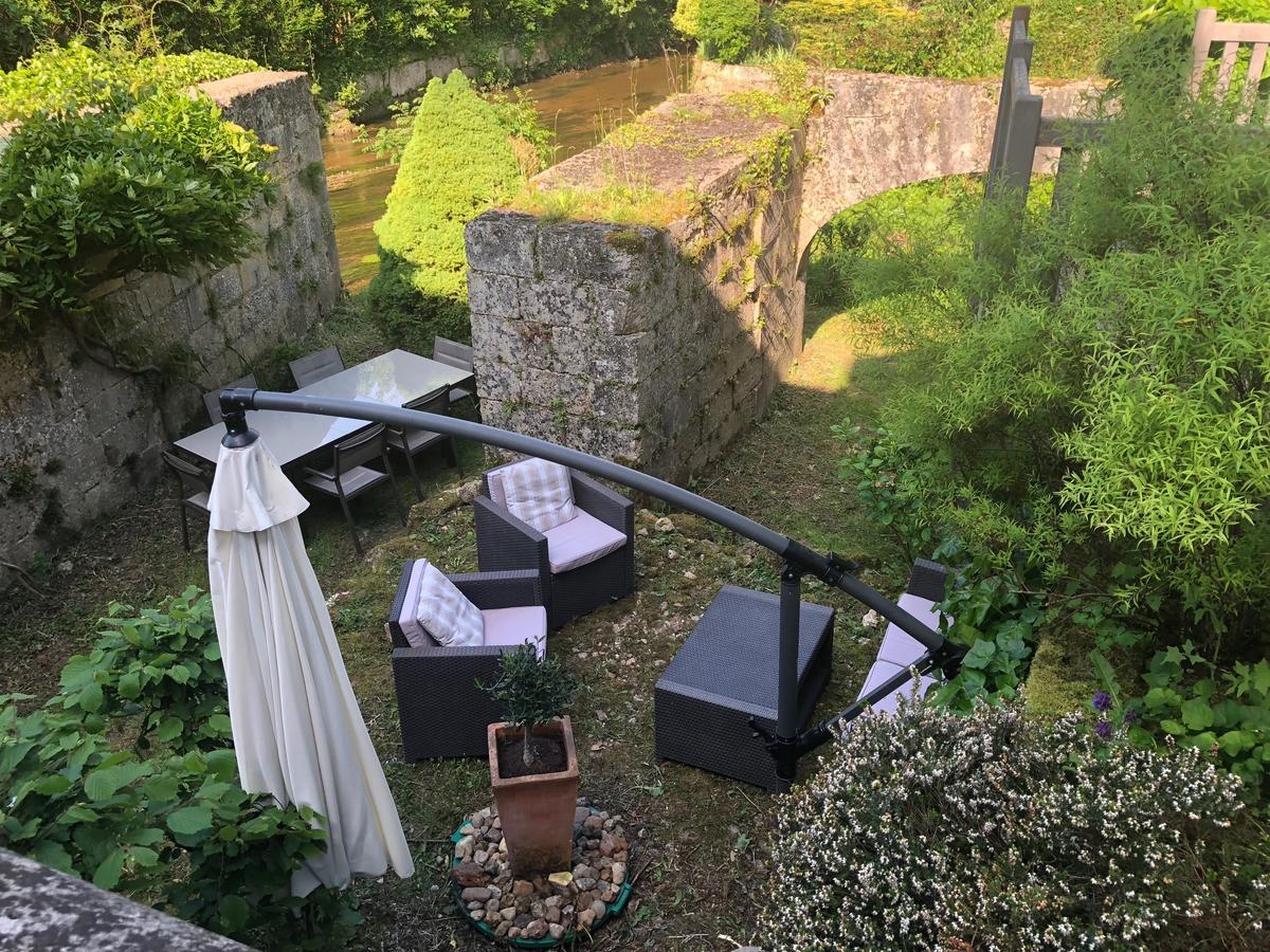 Hostellerie Les Griffons Bourdeilles Экстерьер фото
