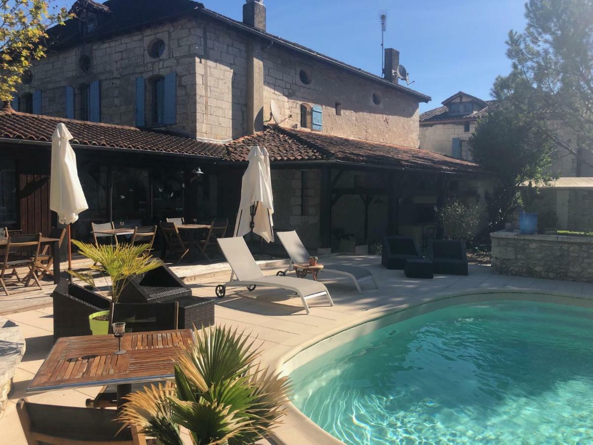 Hostellerie Les Griffons Bourdeilles Экстерьер фото
