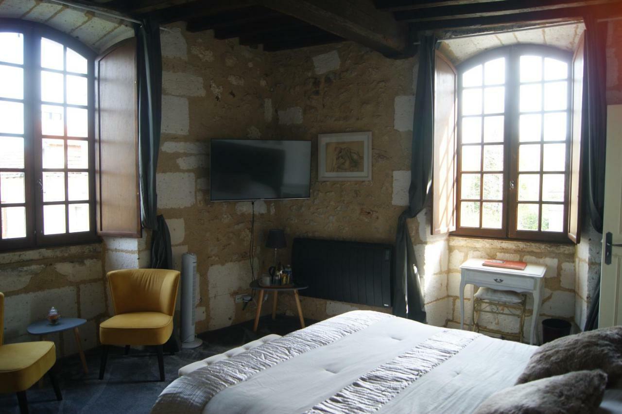Hostellerie Les Griffons Bourdeilles Экстерьер фото