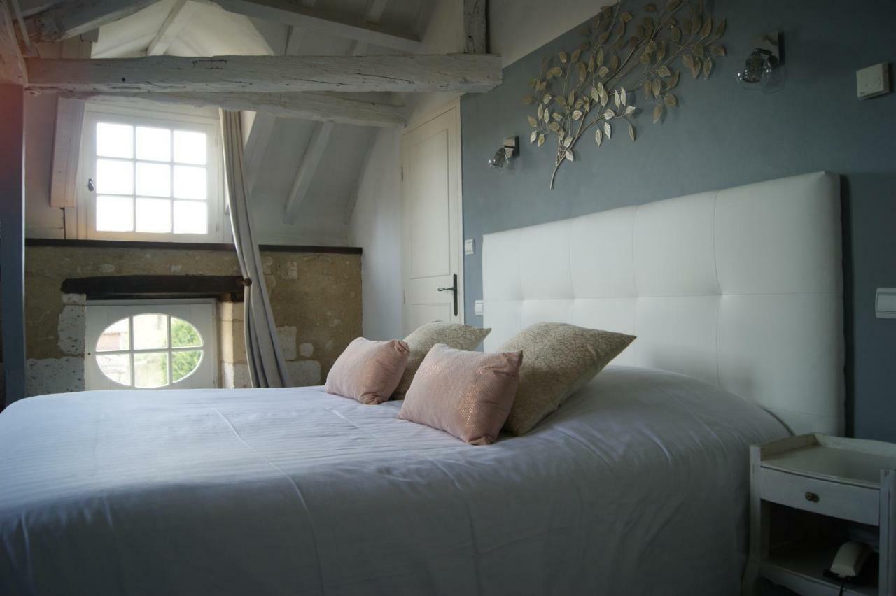 Hostellerie Les Griffons Bourdeilles Экстерьер фото
