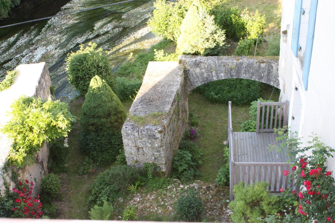 Hostellerie Les Griffons Bourdeilles Экстерьер фото