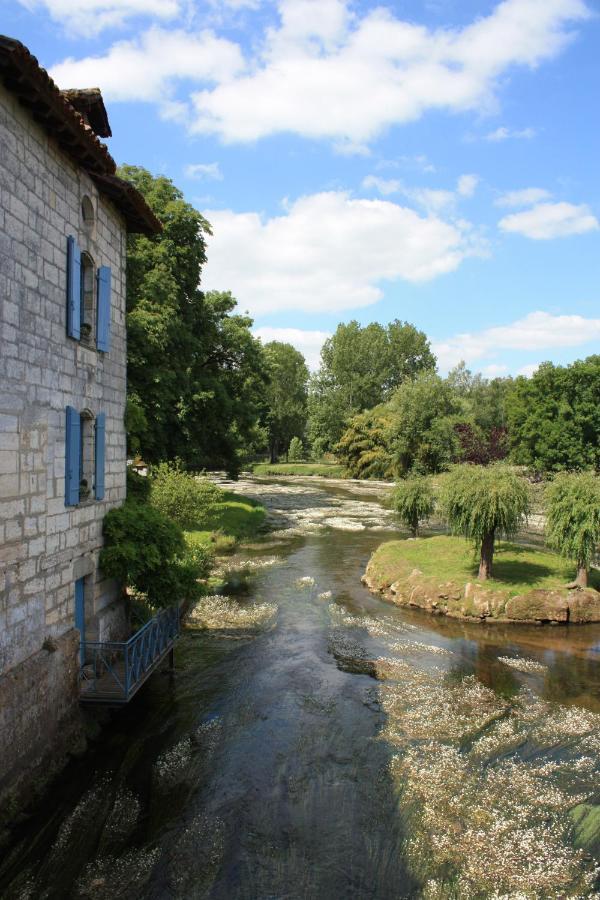 Hostellerie Les Griffons Bourdeilles Экстерьер фото