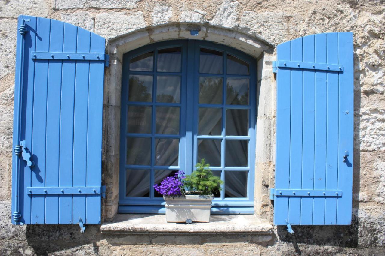 Hostellerie Les Griffons Bourdeilles Экстерьер фото